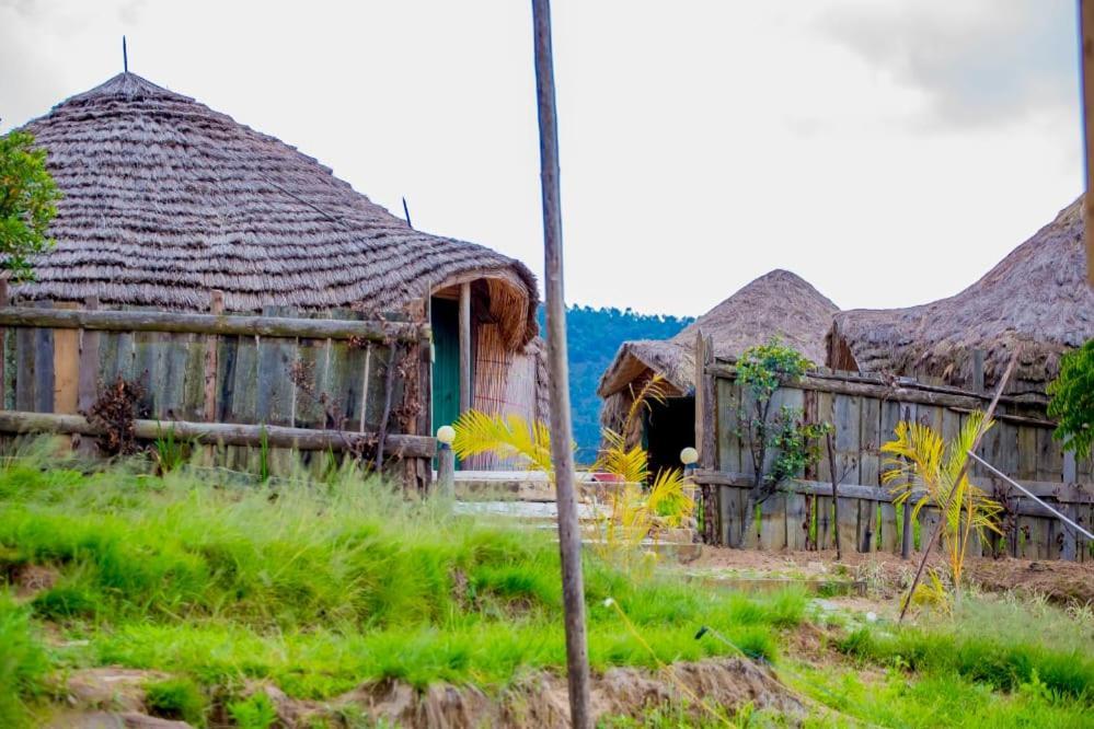 Kitabi Ecocenter Hotel Gabegi Kültér fotó