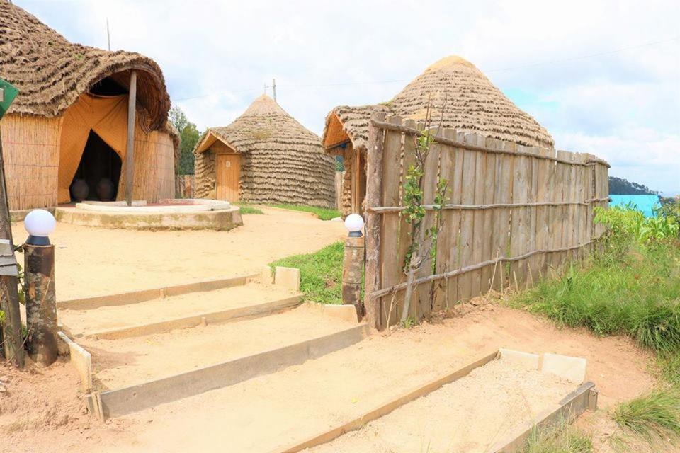 Kitabi Ecocenter Hotel Gabegi Kültér fotó
